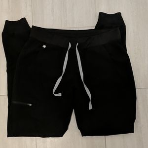 Figs Zamora Jogger Scrub Pants in Black